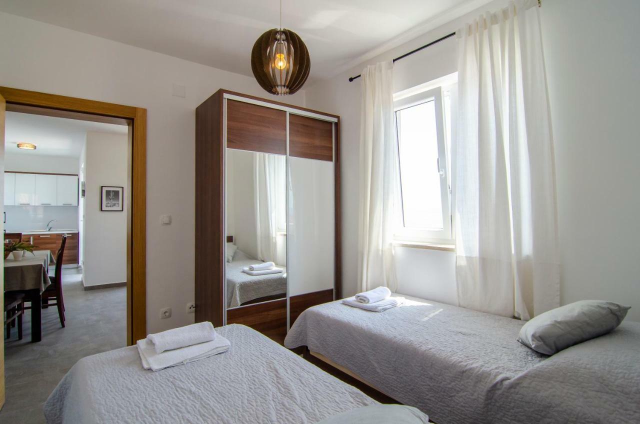 Apartments Sara 3 波尔 外观 照片