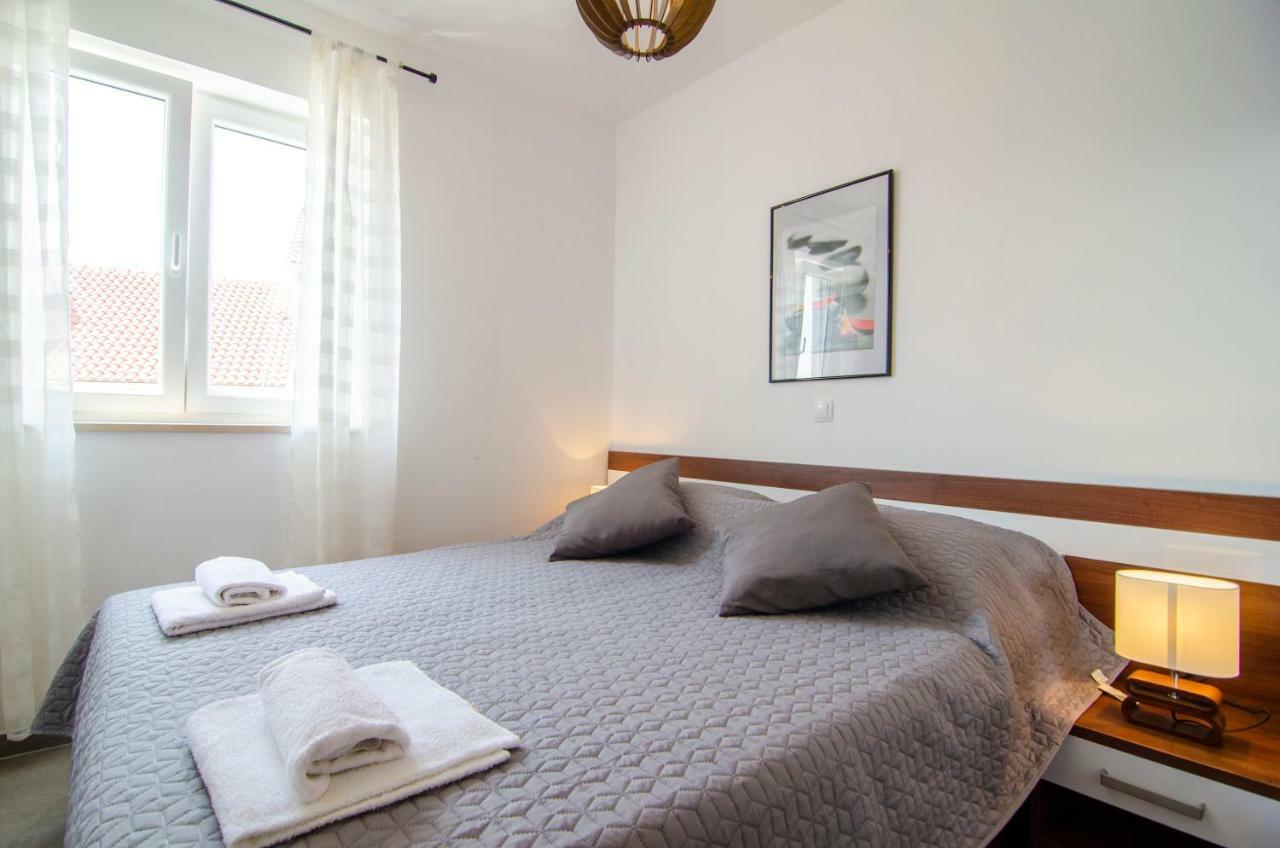 Apartments Sara 3 波尔 外观 照片